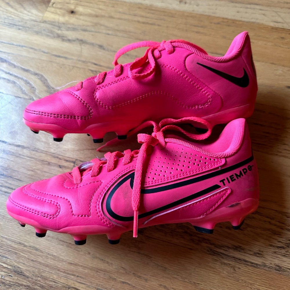 Nike Kids' Tiempo Soccer Cleats - Bright Pink - Picture 3 of 12